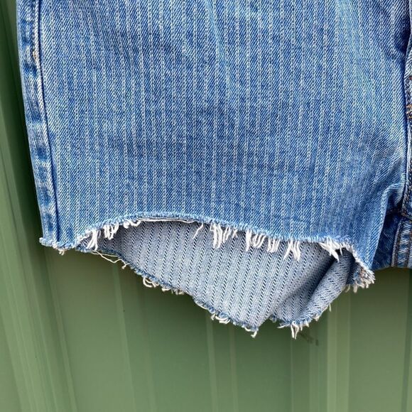 Women’s Levi's 501 Jean Denim High-Rise Raw Hem Shorts Size 29 - Picture 3 of 8